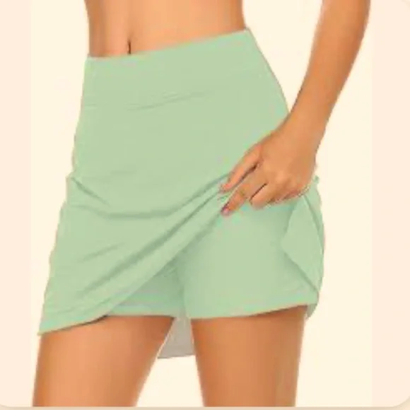 Adidas skirt shorts 🩳 - Picture 10 of 10